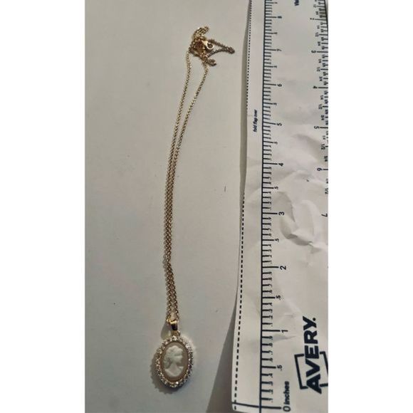 PRETTY VICTORIAN PORTRAIT GOTH STYLE PINK AND GOLD NECKLACE - Picture 6 of 6